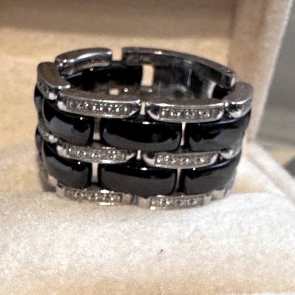 ✨ Stunning One Of A Kind CHANEL Ultra Diamond Black Ceramic 18k White Gold Ring - Picture 12 of 16